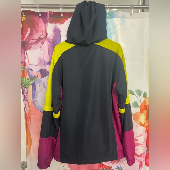 Urban Outfitters 90s Colourblock Windbreaker - Picture 4 of 16